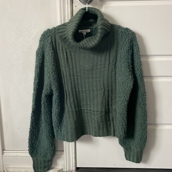 020 Cozy Green Cowl Neck Boucle Knit Sweater Top - Picture 3 of 11